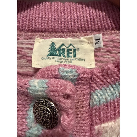 Vintage REI Women's M Wool Fair Isle Button Front Cardigan Pink White Grannycore - Picture 2 of 13
